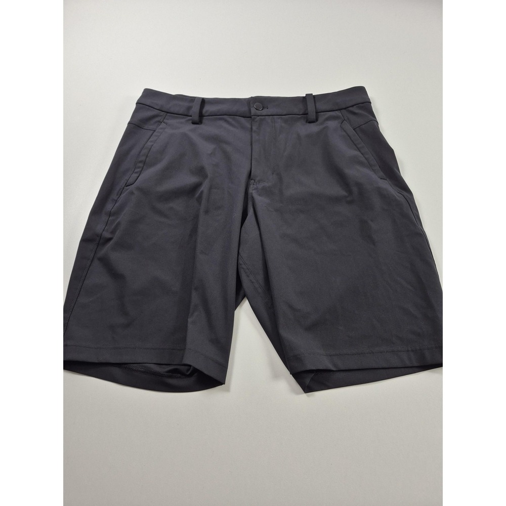 lululemon athletica Men's grey golf shorts